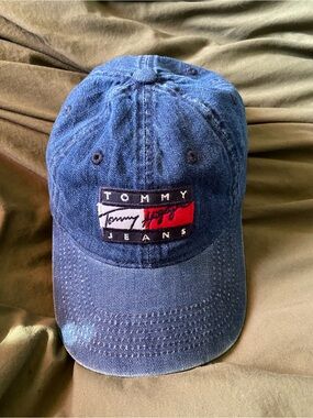 Tommy Hilfiger Men's Blue Denim Cap - Classic Logo